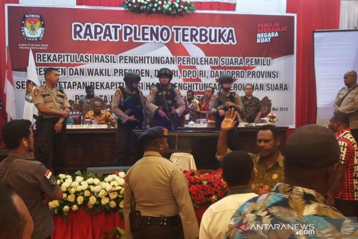 Rekapitulasi suara pemilu di Papua Barat tuntas