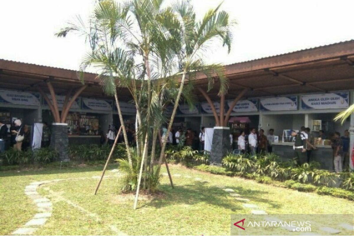 Pengendara bisa nikmati wisata kuliner di "rest area"