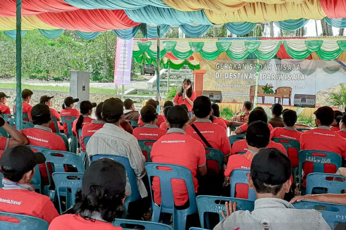 Masyarakat kawasan Danau Toba diajak sadar wisata