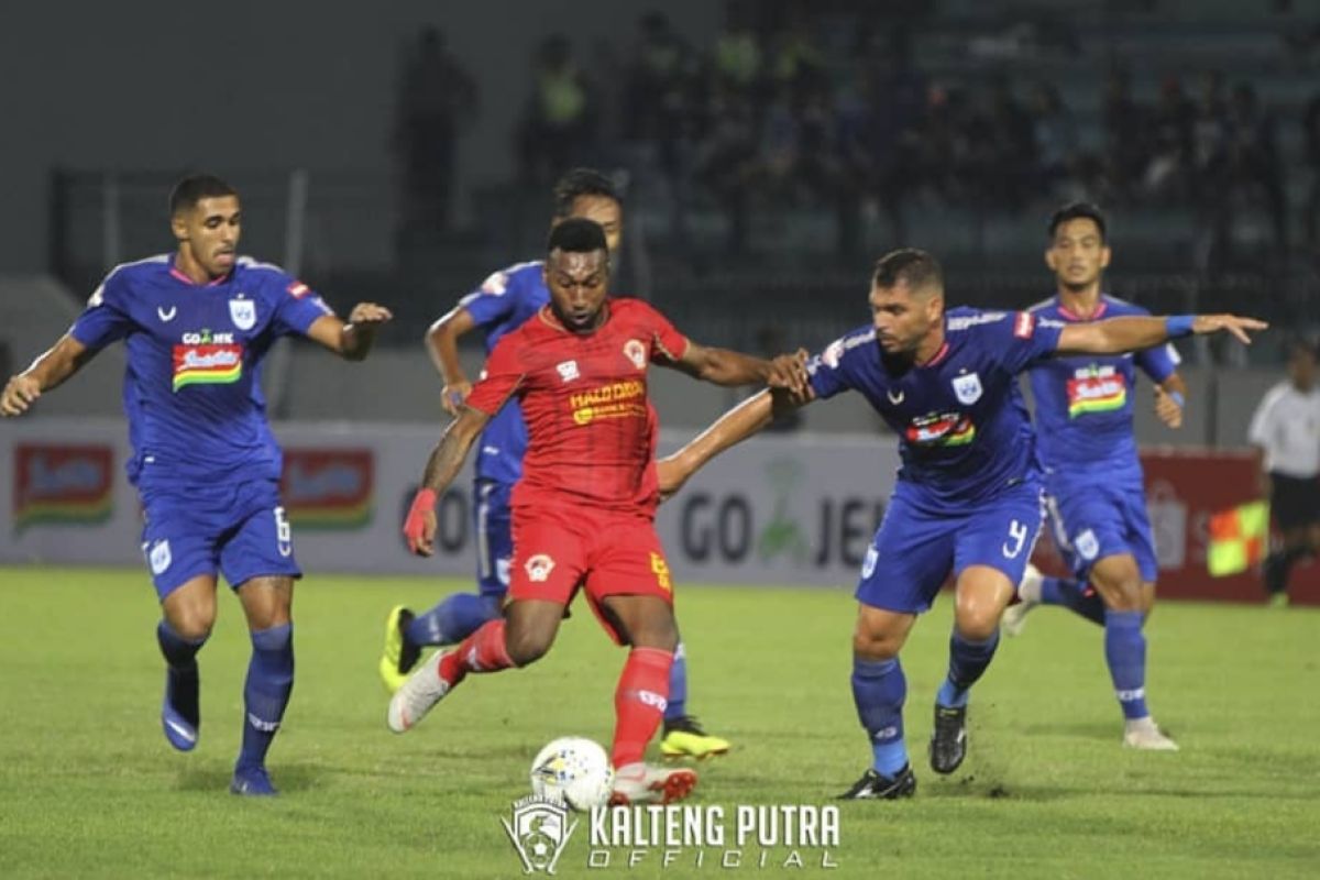 Dua tim debutan Liga 1 bikin kejutan setelah raih nilai sempurna