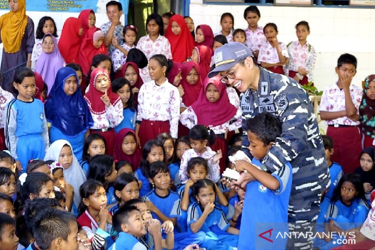 Ladokgi TNI AL edukasi kesehatan gigi saat safari Ramadhan