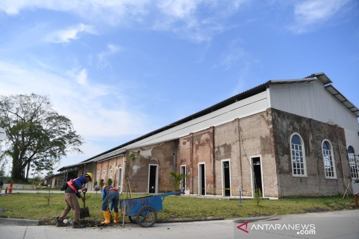 "Rest area" eks pabrik gula di tol Brebes sajikan wahana swafoto