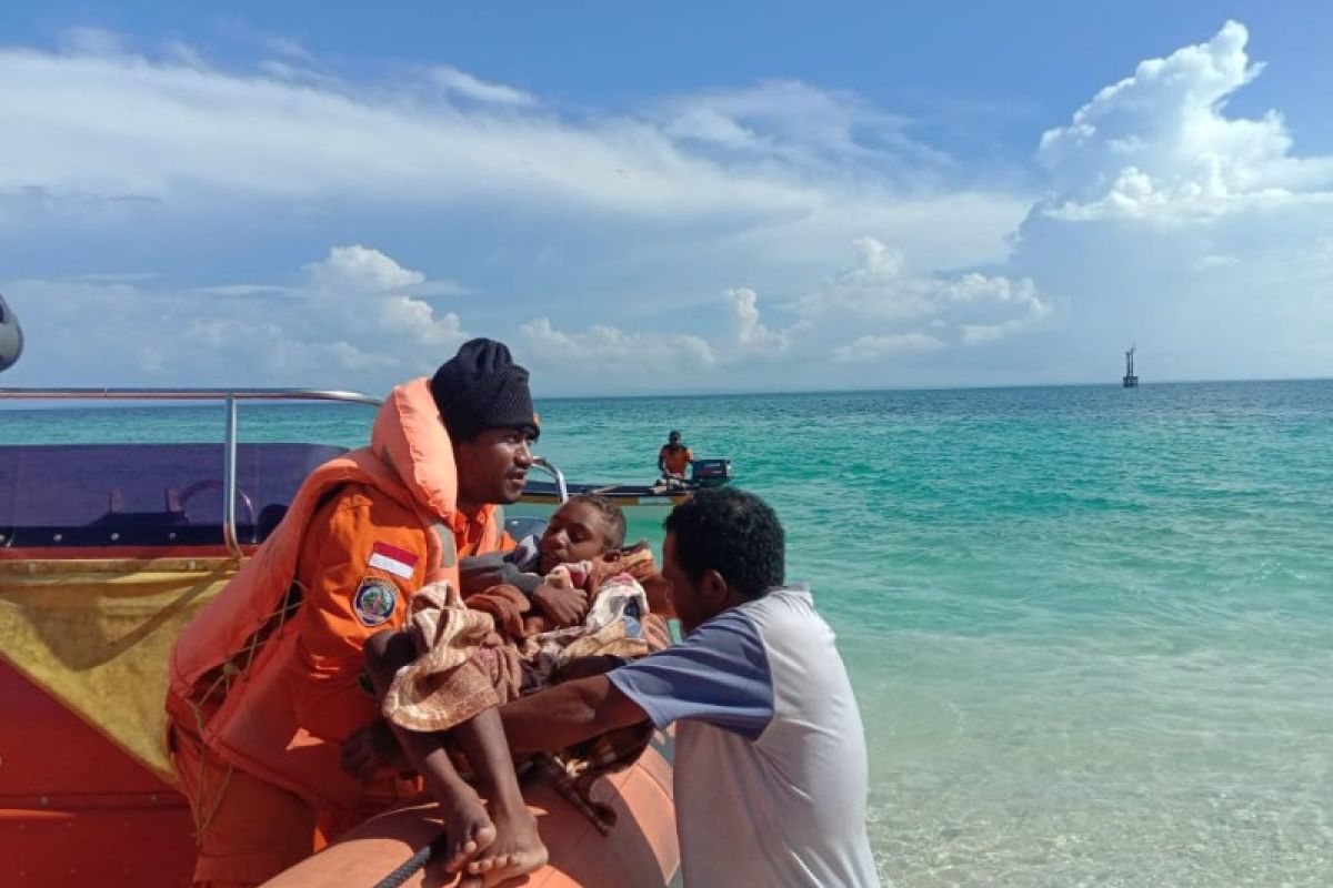 Tim SAR gabungan evakuasi korban perahu hanyut di perairan Sarmi