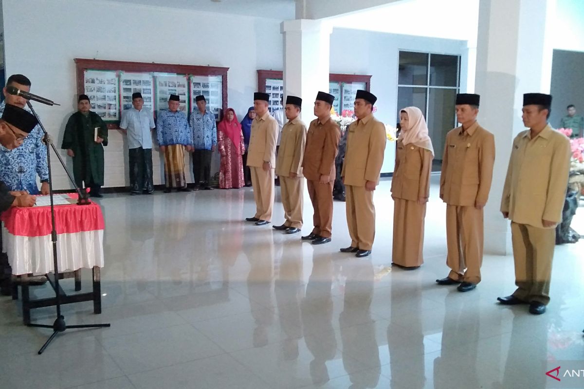 Wabup Madina lantik sembilan pejabat Eselon II dan III