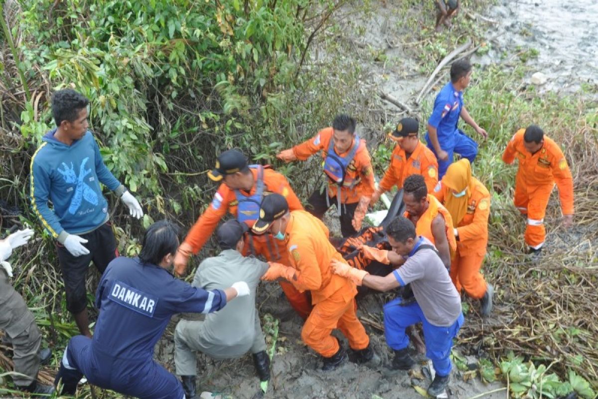 Dua ABK KM Sinar Maros yang terbakar di Merauke belum ketemu