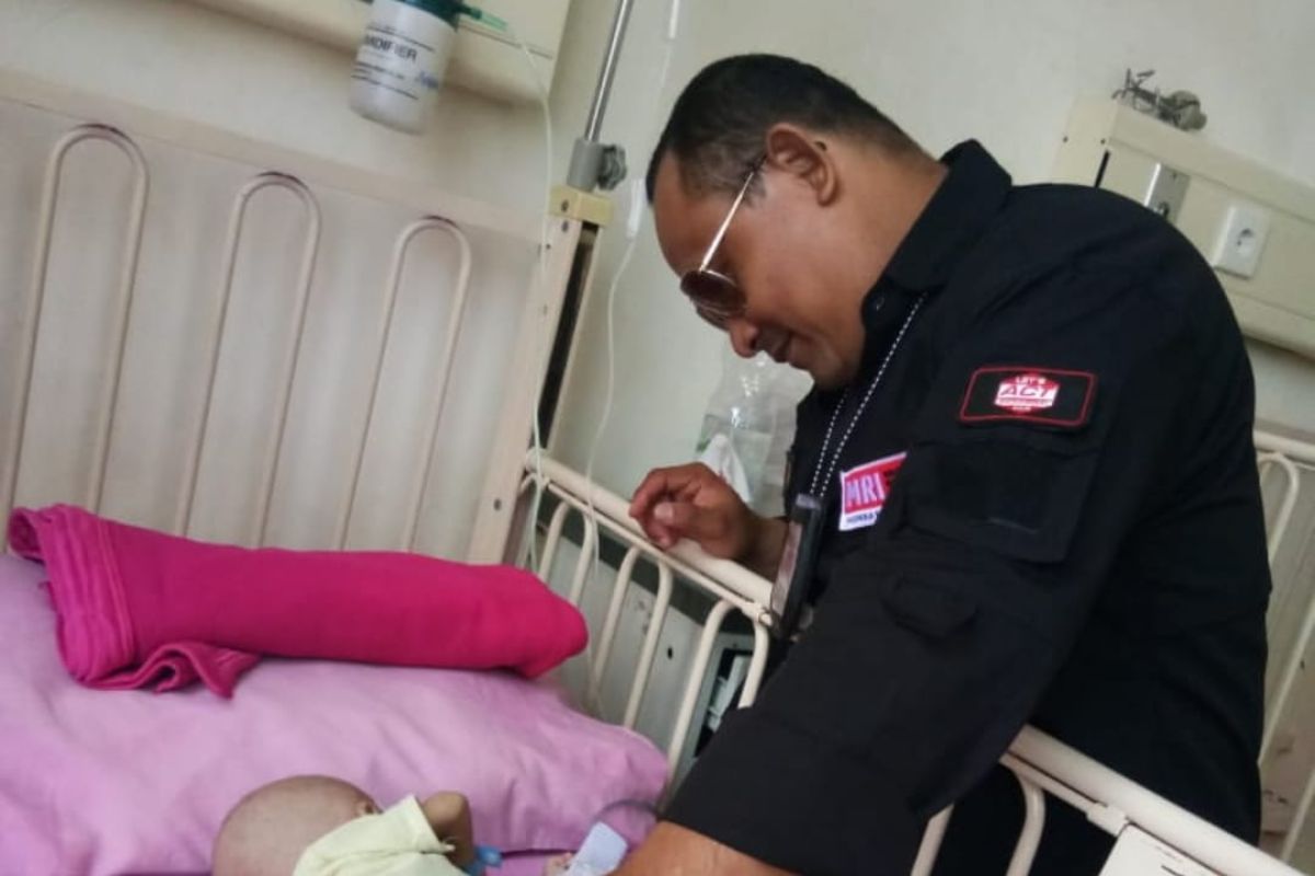 Scavenger's malnourished infant hospitalized in Batam Island