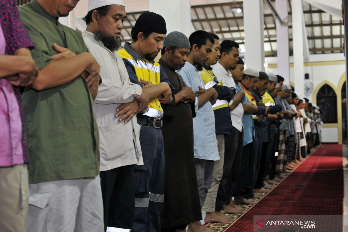 Suasana Ramadhan di Tambang Batu Hijau