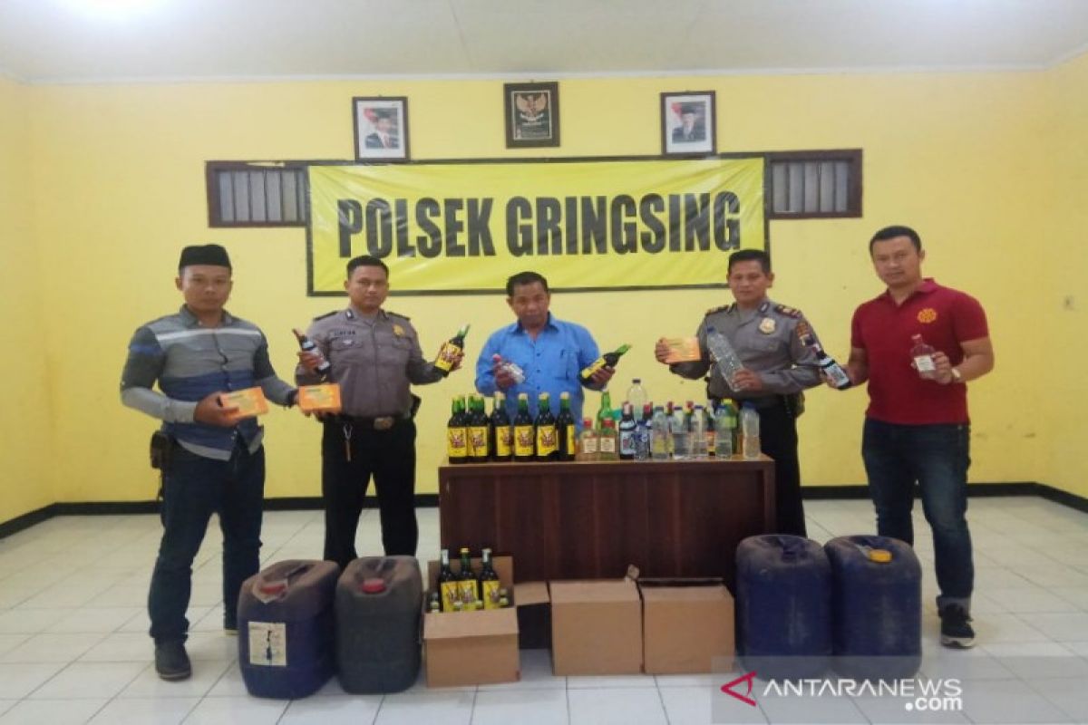 Ratusan botol minuman keras hasil operasi pekat disita Polres Batang