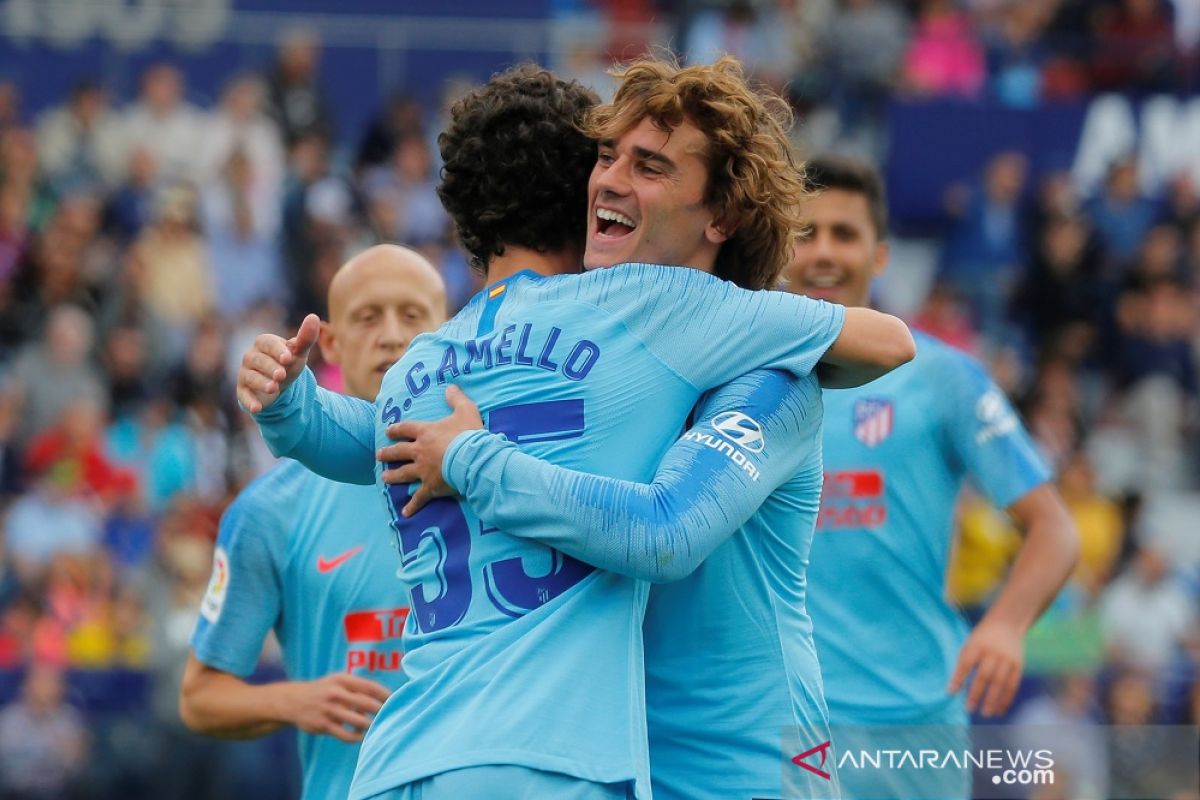 Atletico tahan imbang Levante 2-2 dengan 10 pemain