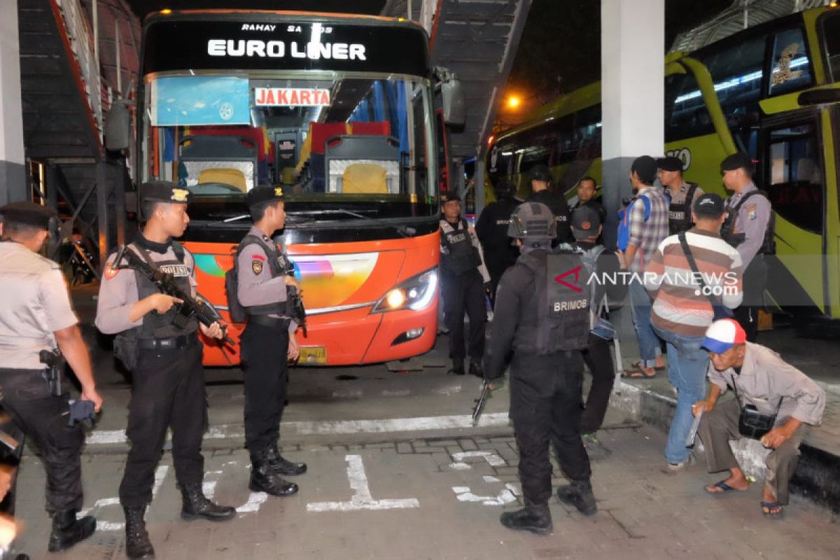 Pasukan gabungan patroli cegah masyarakat ke Jakarta