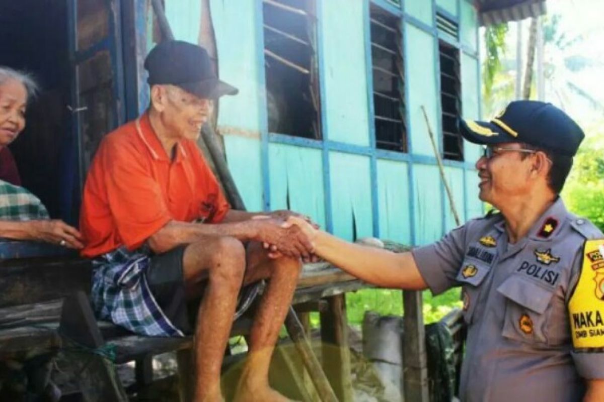 Polres Majene bantu  masyarakat kurang mampu pada Ramadhan