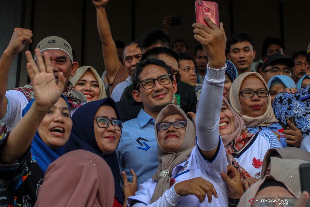 Sandiaga minta pendukungnya di Riau menunggu hasil pemilu
