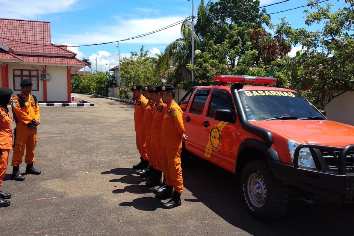 Tim SAR Pontianak cari pria tenggelam di Sungai Teluk Pakedai