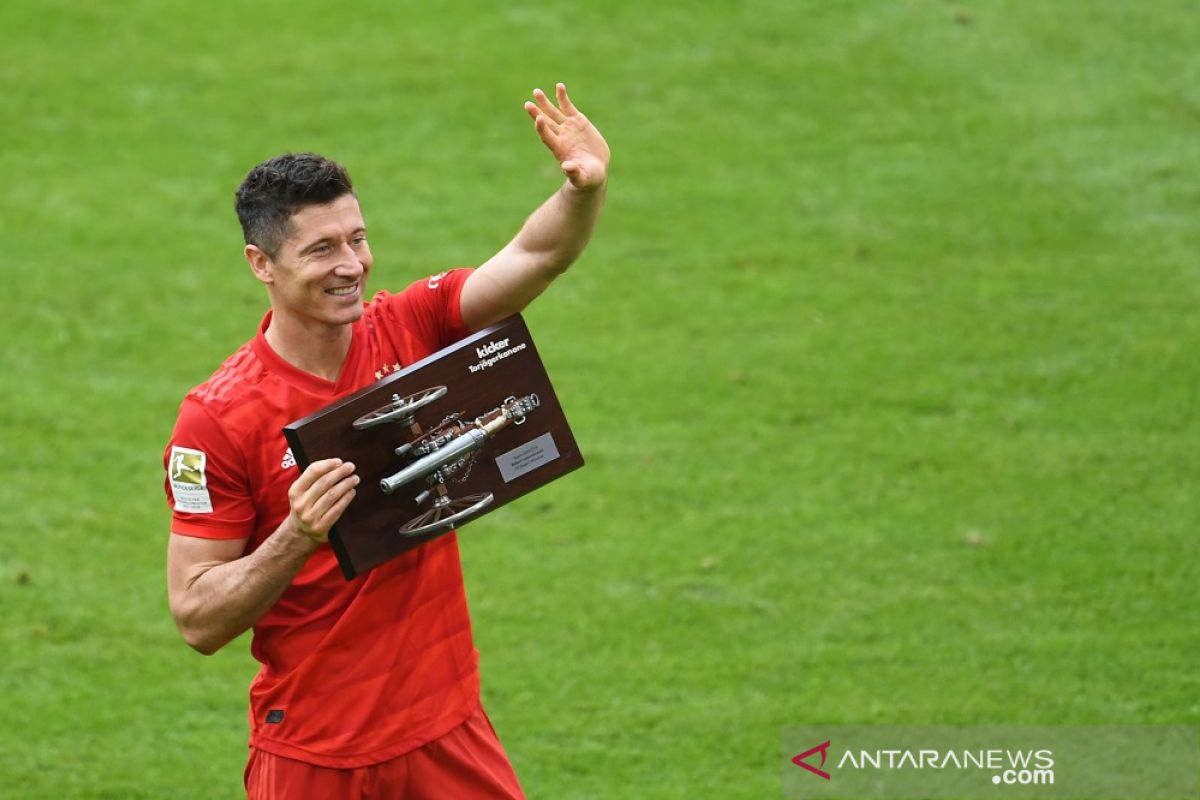 Lewandowski pertahankan gelar top skor di Liga Jerman