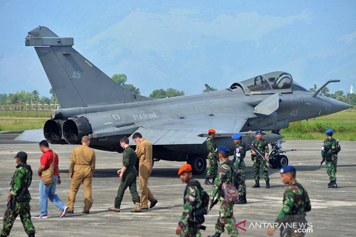 Pesawat militer perancis pascamendarat darurat di Aceh