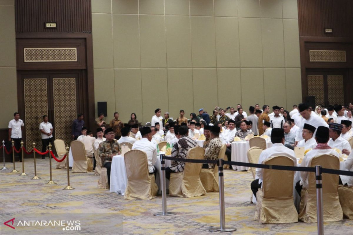 Presiden Joko Widodo buka puasa bersama Partai Golkar