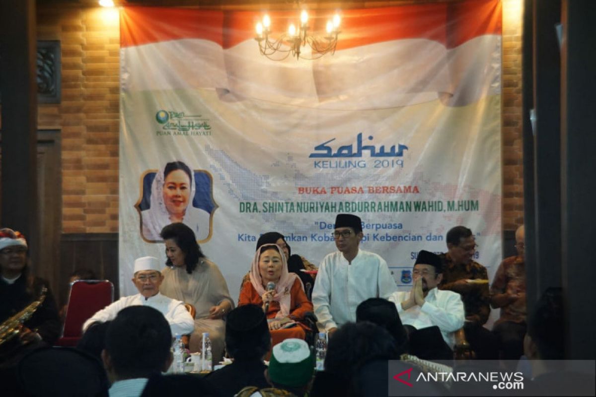 Sinta Nuriyah Wahid: semua pihak tahan emosi