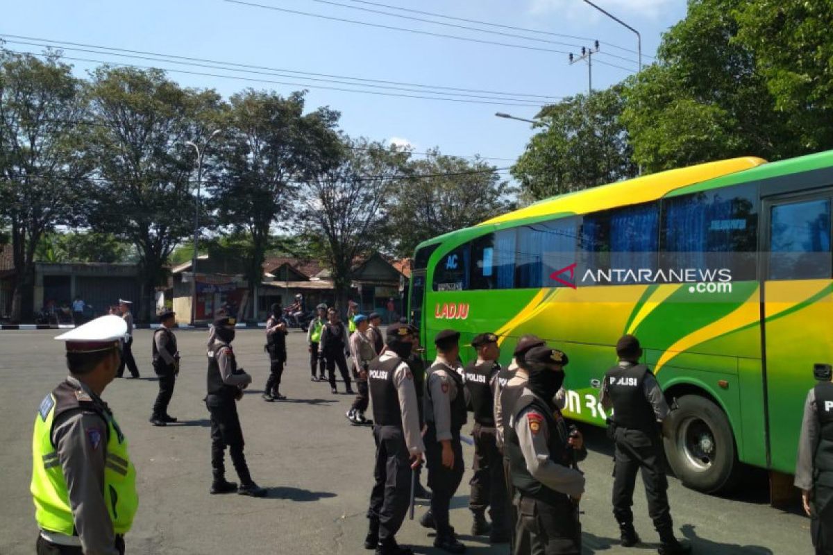 Polres Lumajang cegah pergerakan massa di Terminal Minak Koncar