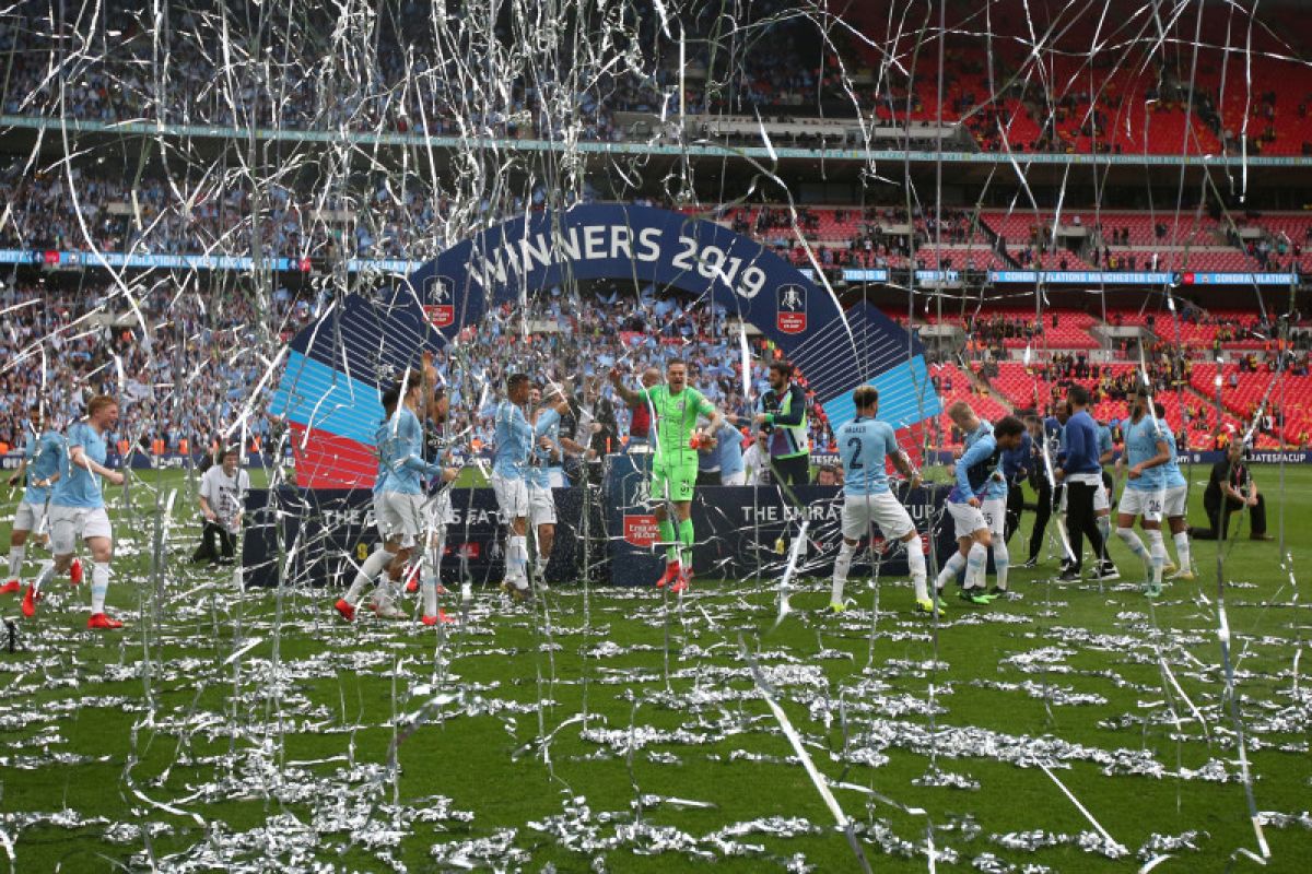 City juara Piala FA, berkah bagi MU