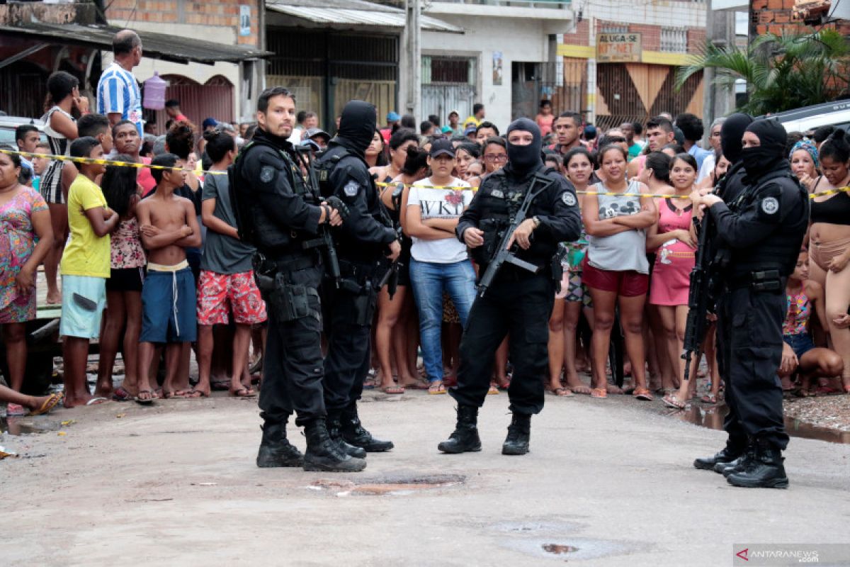 Kelompok bersenjata bunuh belasan orang di sebuah bar di Brazil