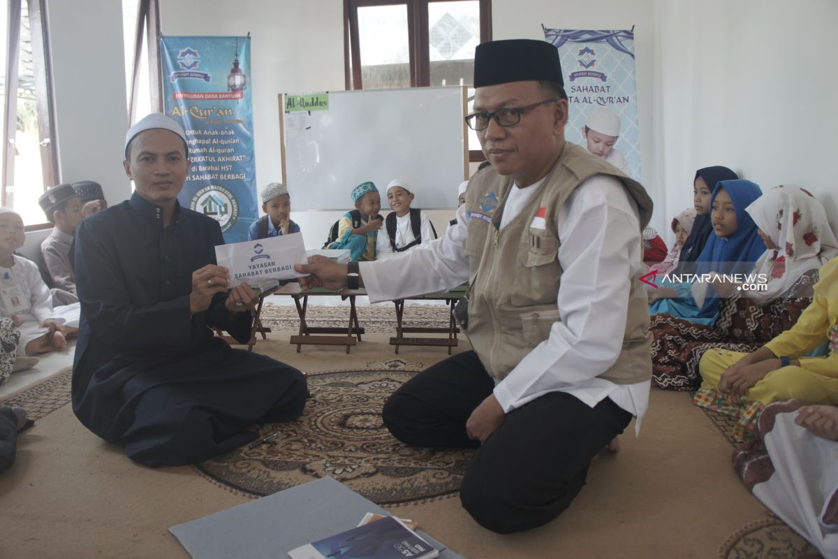 M Faizal dirikan rumah qur'an agar di lingkungannya banyak anak-anak yang hafiz