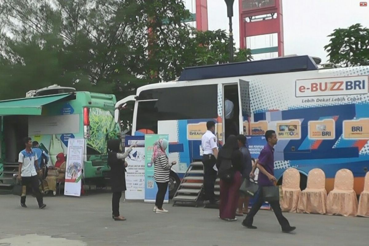 Penukaran uang pecahan kecil di Palembang libatkan 13 bank