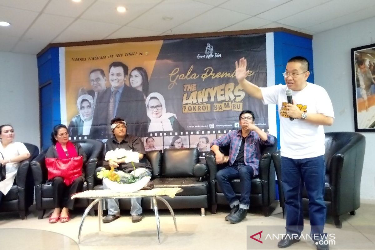 Pemeran film "The Lawyers" sapa penggemarnya di Makassar