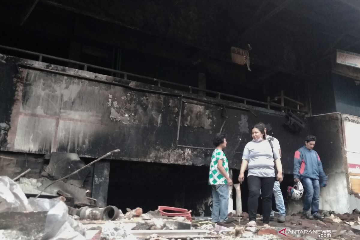 Kebakaran Pasar Kosambi, Bandung berhenti setelah 40 jam