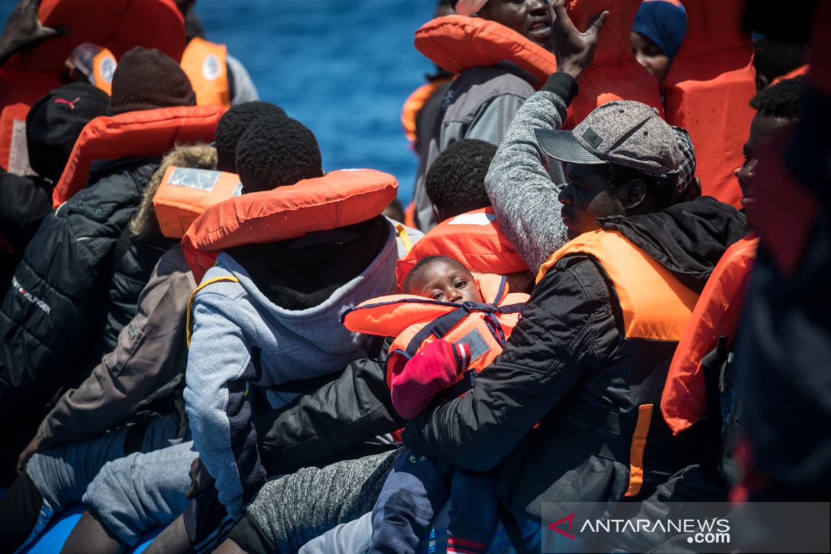 Perahu migran tenggelam di Italia, sembilan orang tewas