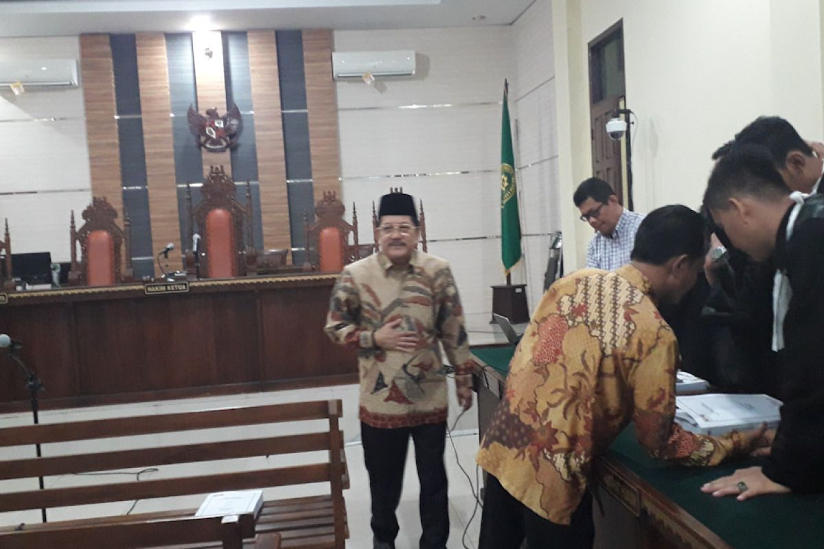 Jaksa tuntut dua terdakwa suap fee proyek Mesuji tiga tahun penjara