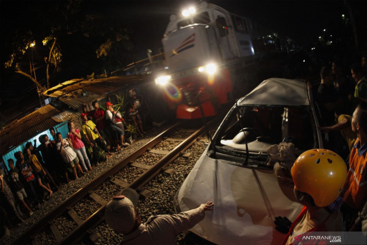 Kecelakaan kereta api di Indramayu, tujuh orang tewas