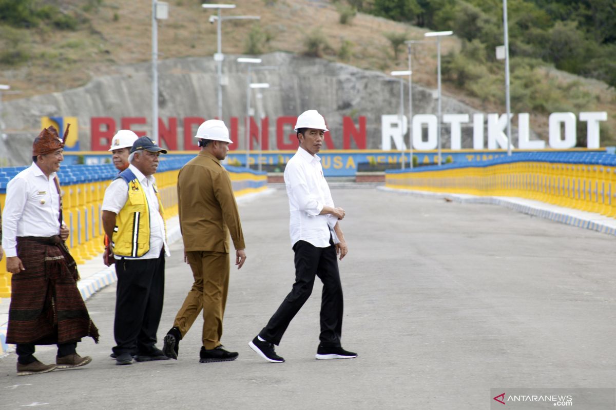 Jokowi temukan lahan garam NTT tak digarap serius