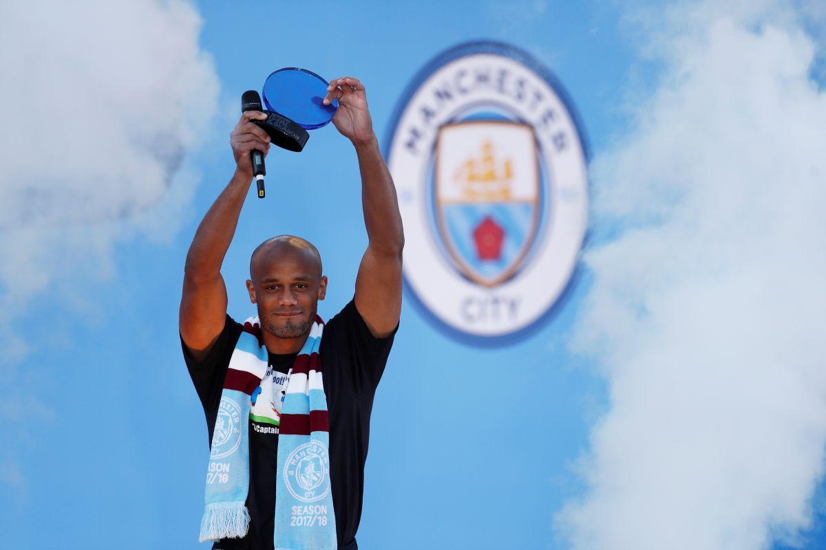 Ada patung Vincent Kompany di Etihad