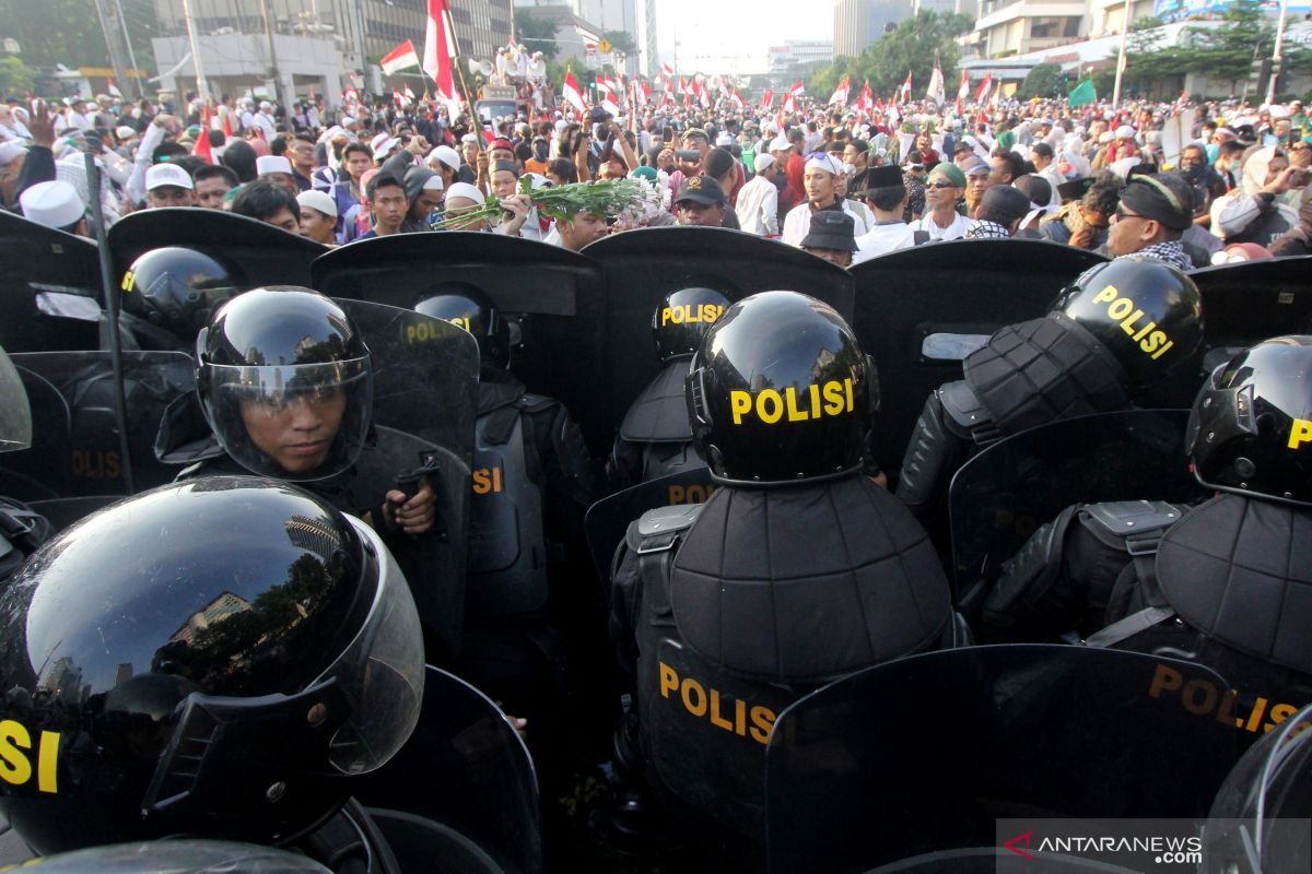 Polisi ingatkan massa tak menginap di depan Gedung Bawaslu