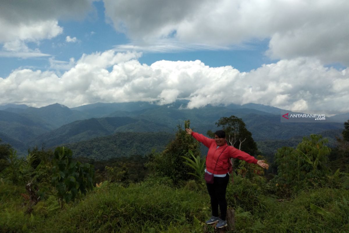 Masyarakat Bano siapkan spot foto Tambrauw bagi wisatawan