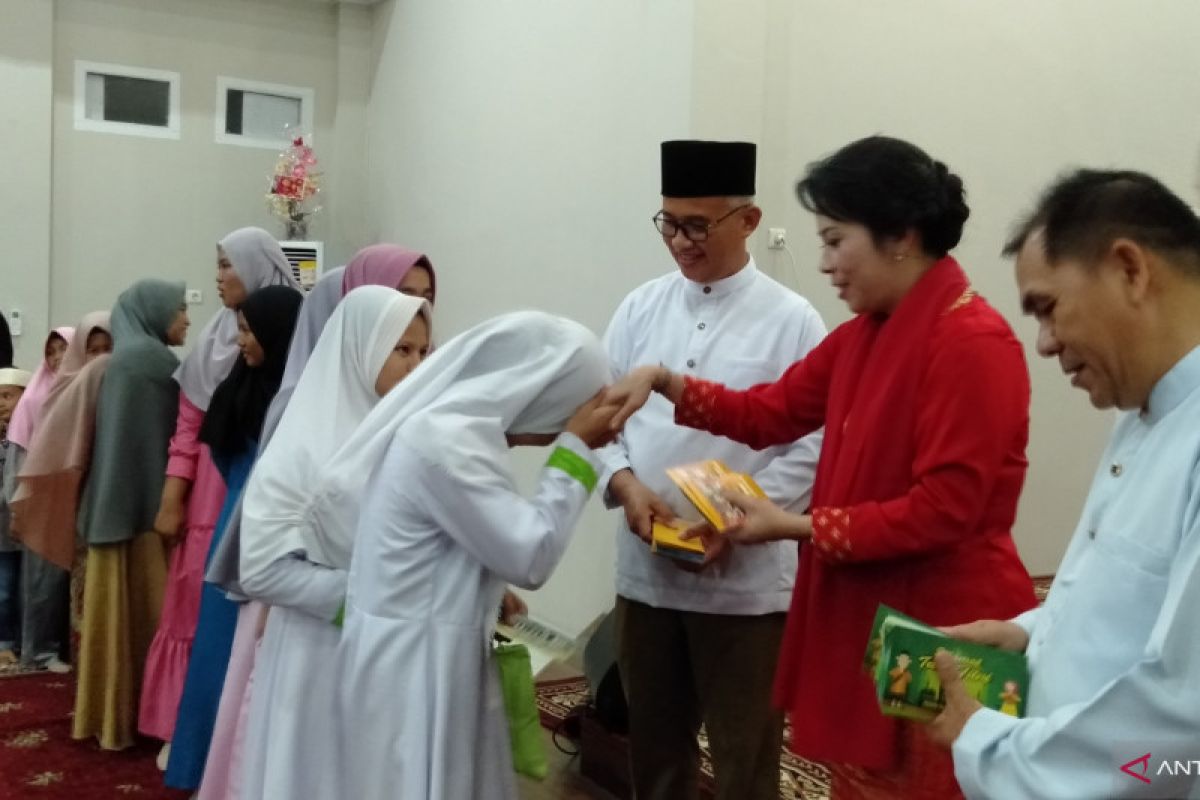 Tjhai Chui Mie buka puasa bersama 460 anak panti asuhan