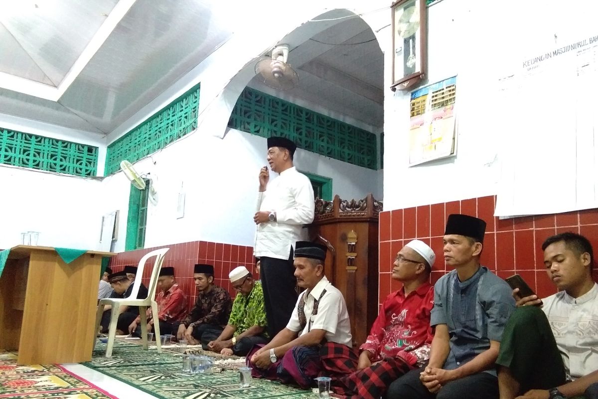 Wabup Pesisir Selatan minta orang tua kenalkan anak dengan masjid sejak dini