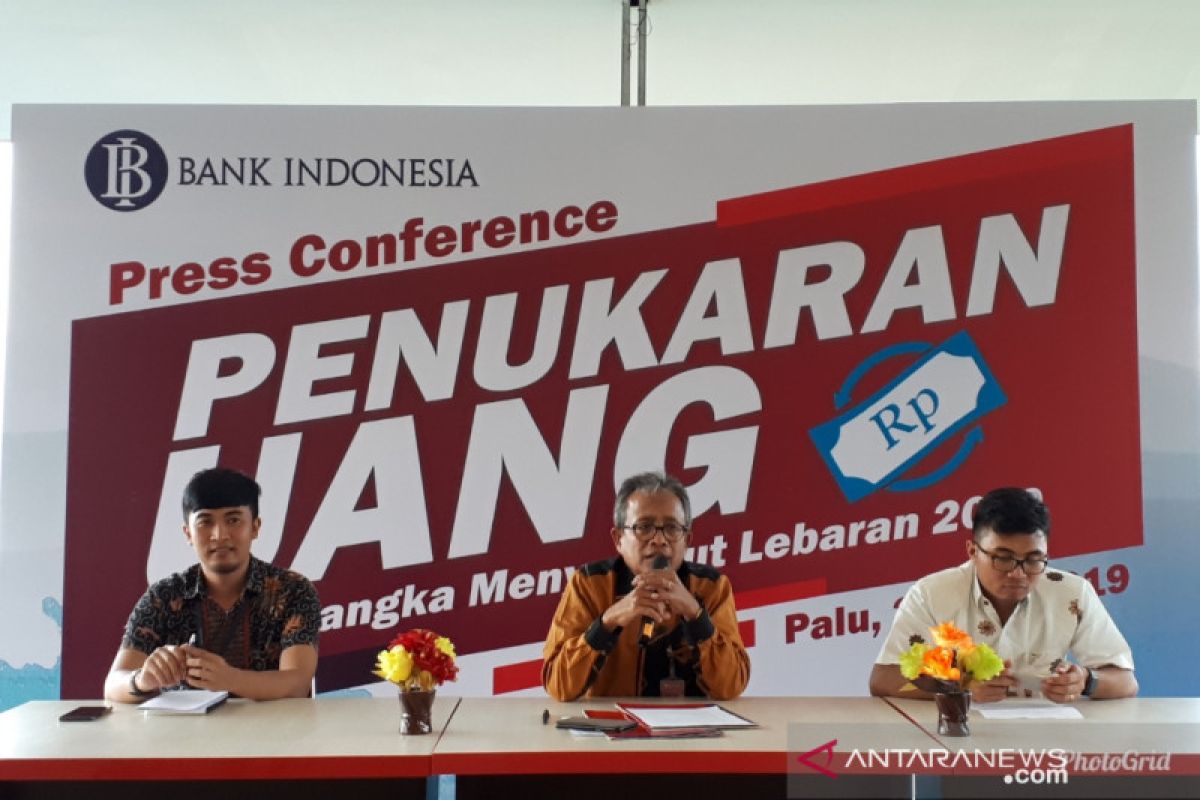 19 bank layani penukaran uang di Palu