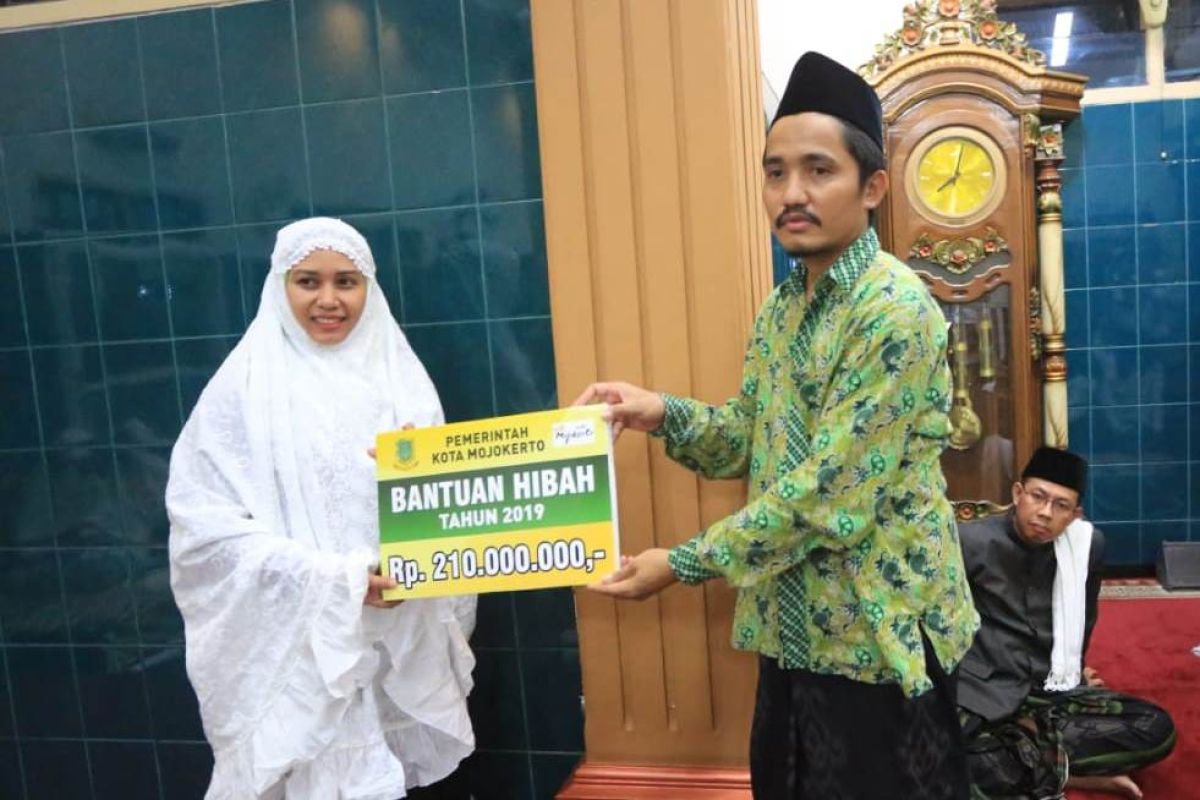 Safari Ramadhan, Wali Kota Mojokerto bantu pembangunan Masjid Al Hasyimi Rp210 juta