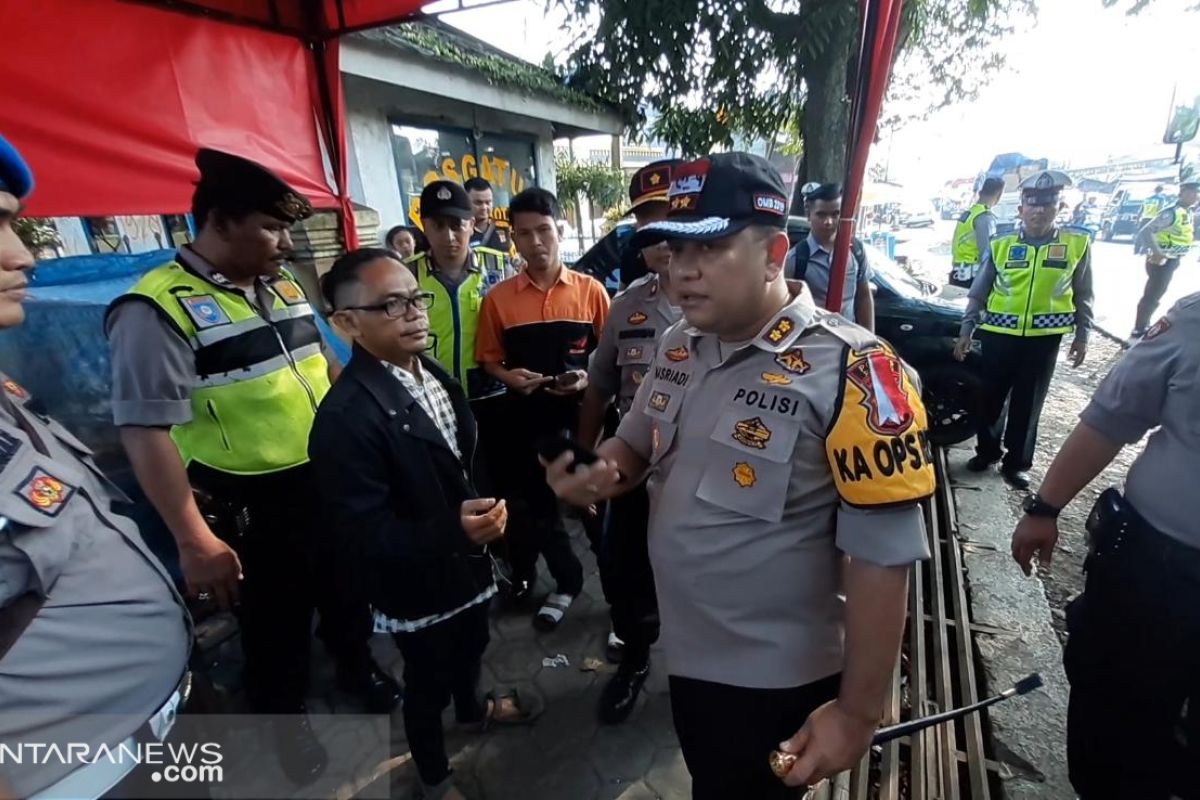 Aparat keamanan gabungan Sukabumi amankan puluhan peserta aksi 22 Mei