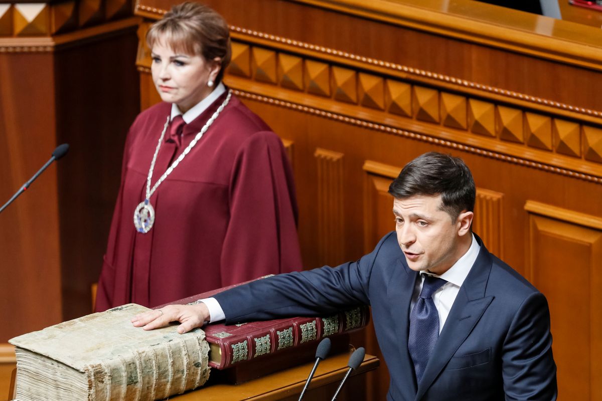 Presiden Zelenskiy mengadu ke Putin pascakematian tentara Ukraina