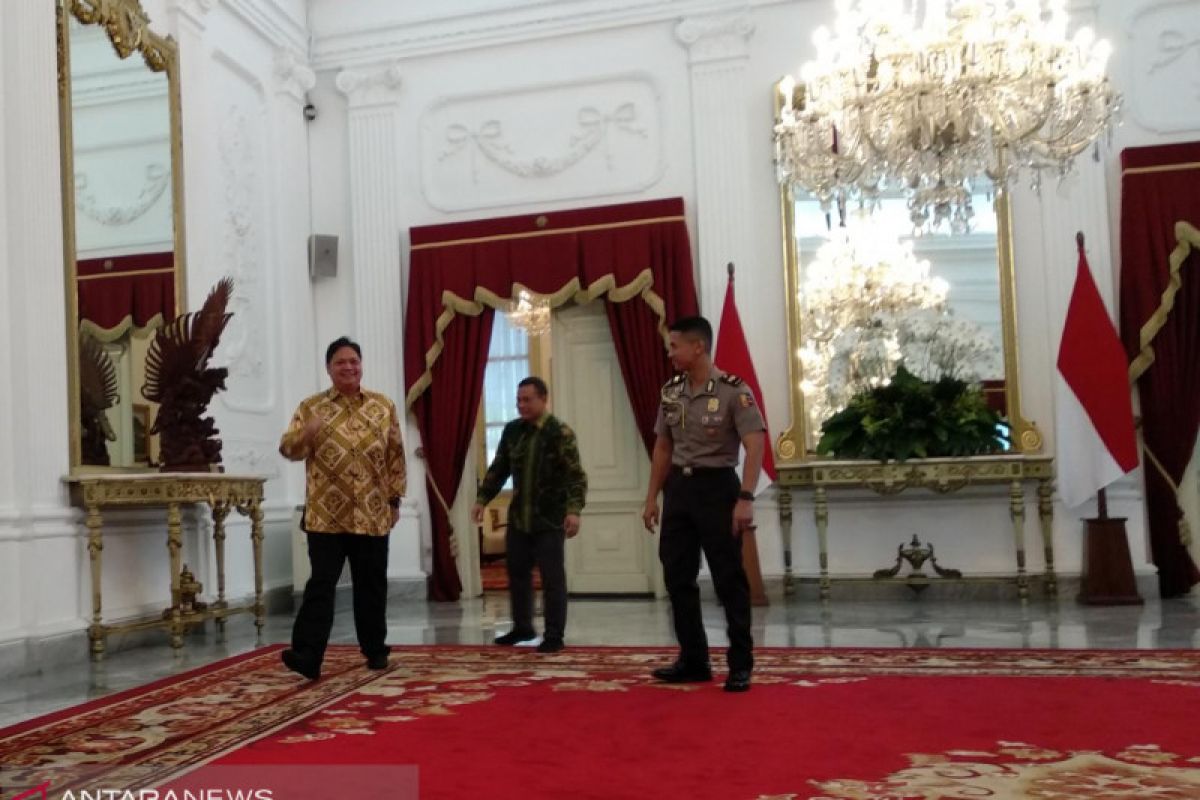 Ketum Golkar ucapkan selamat kepada Jokowi