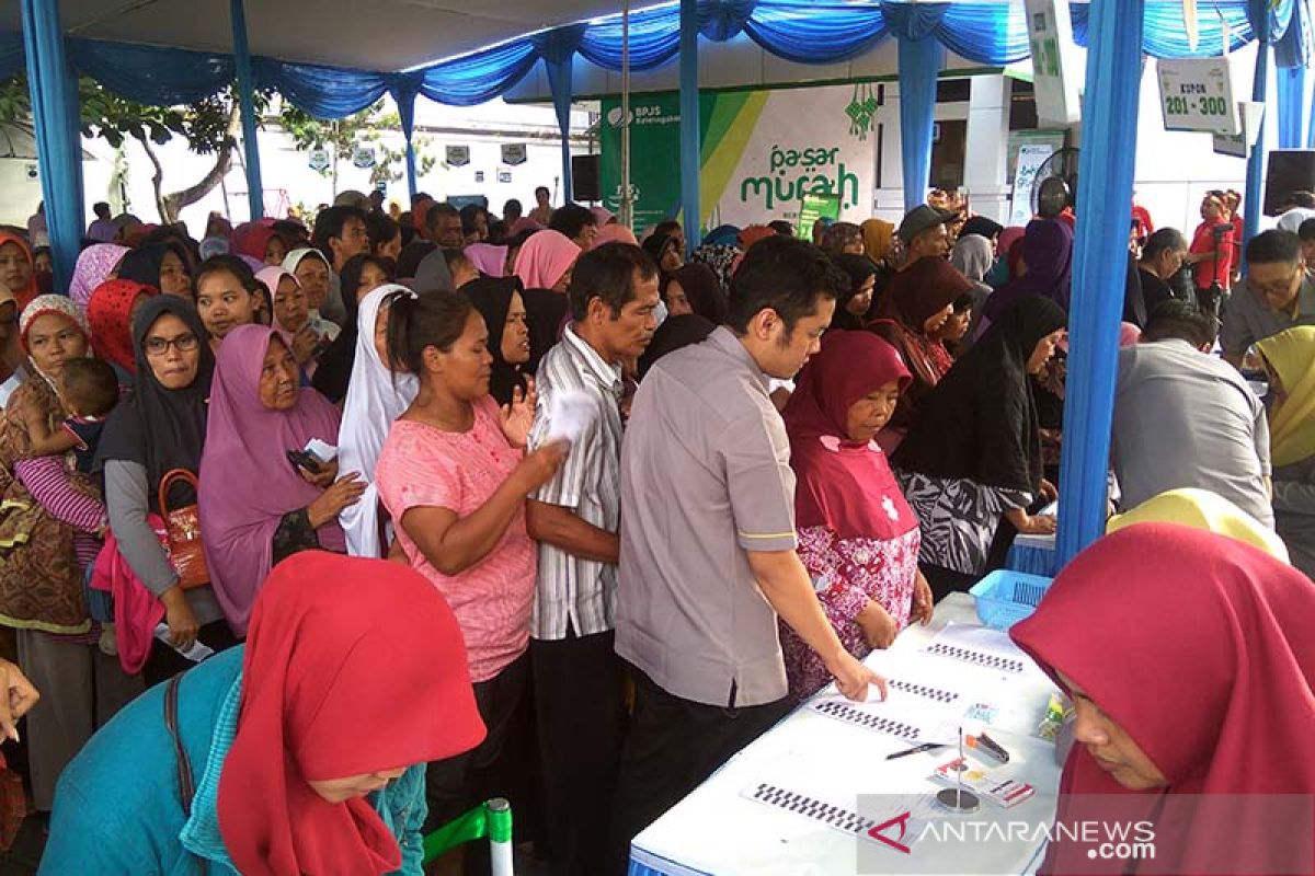 BPJS Ketenagakerjaan Purwokerto gelar pasar murah