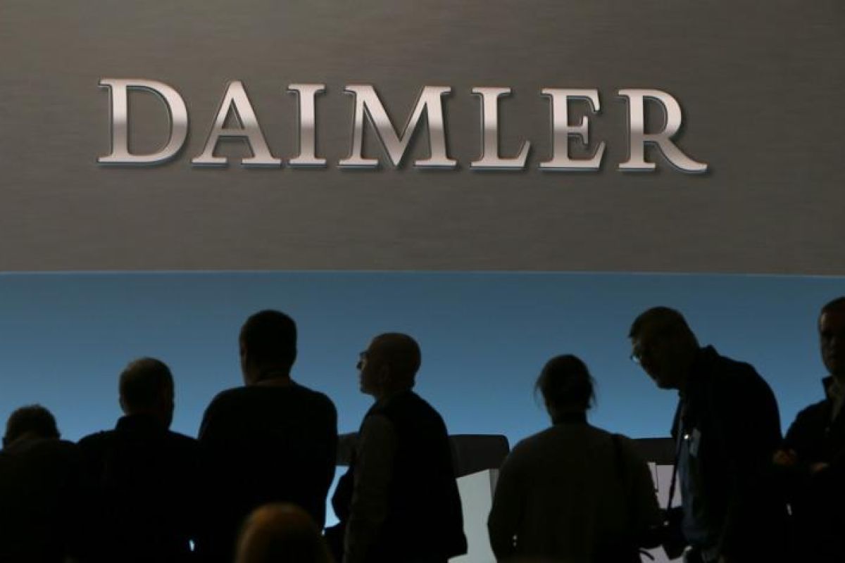 Daimler putar otak kurangi biaya produksi