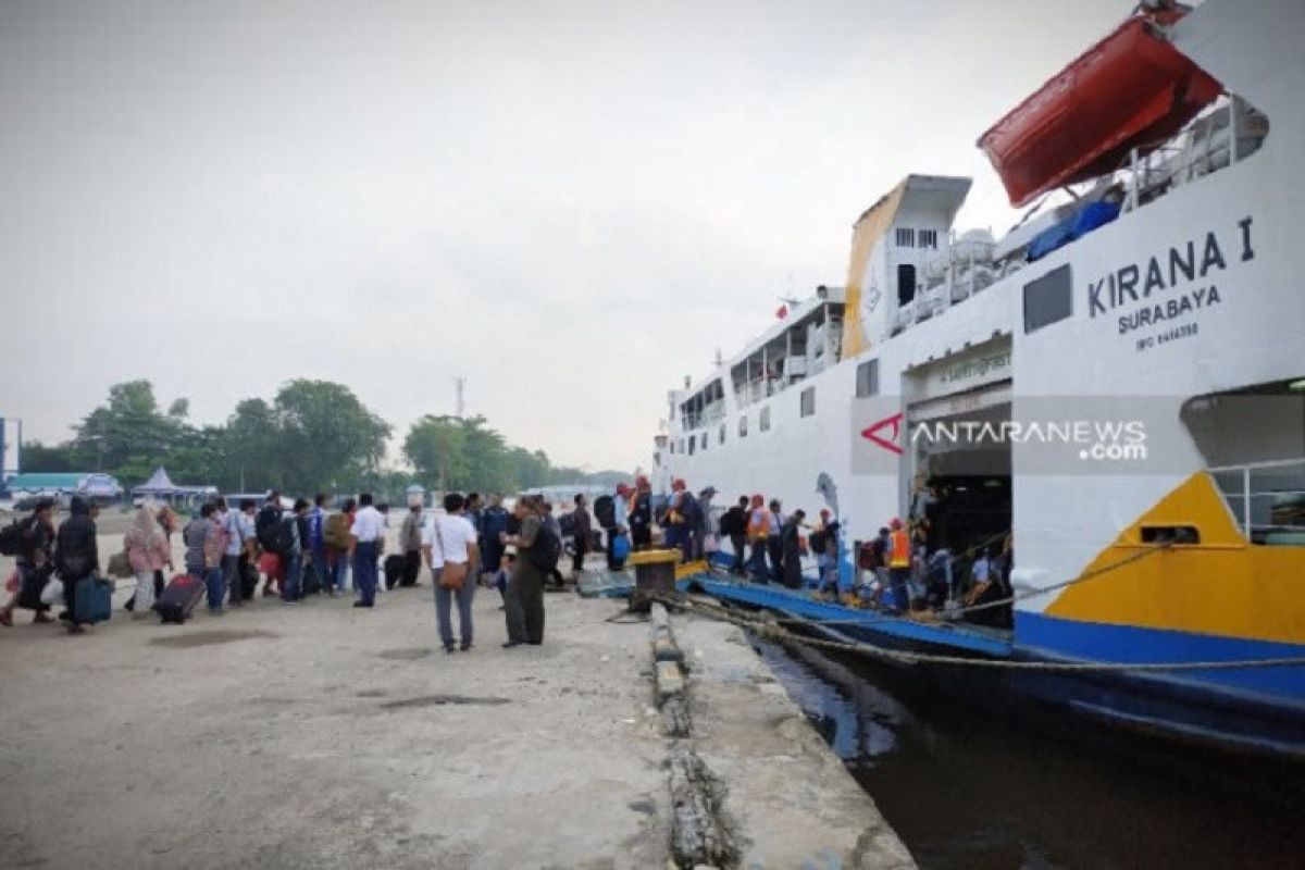 Sebanyak 1.734 pemudik bertolak dari Pelabuhan Sampit