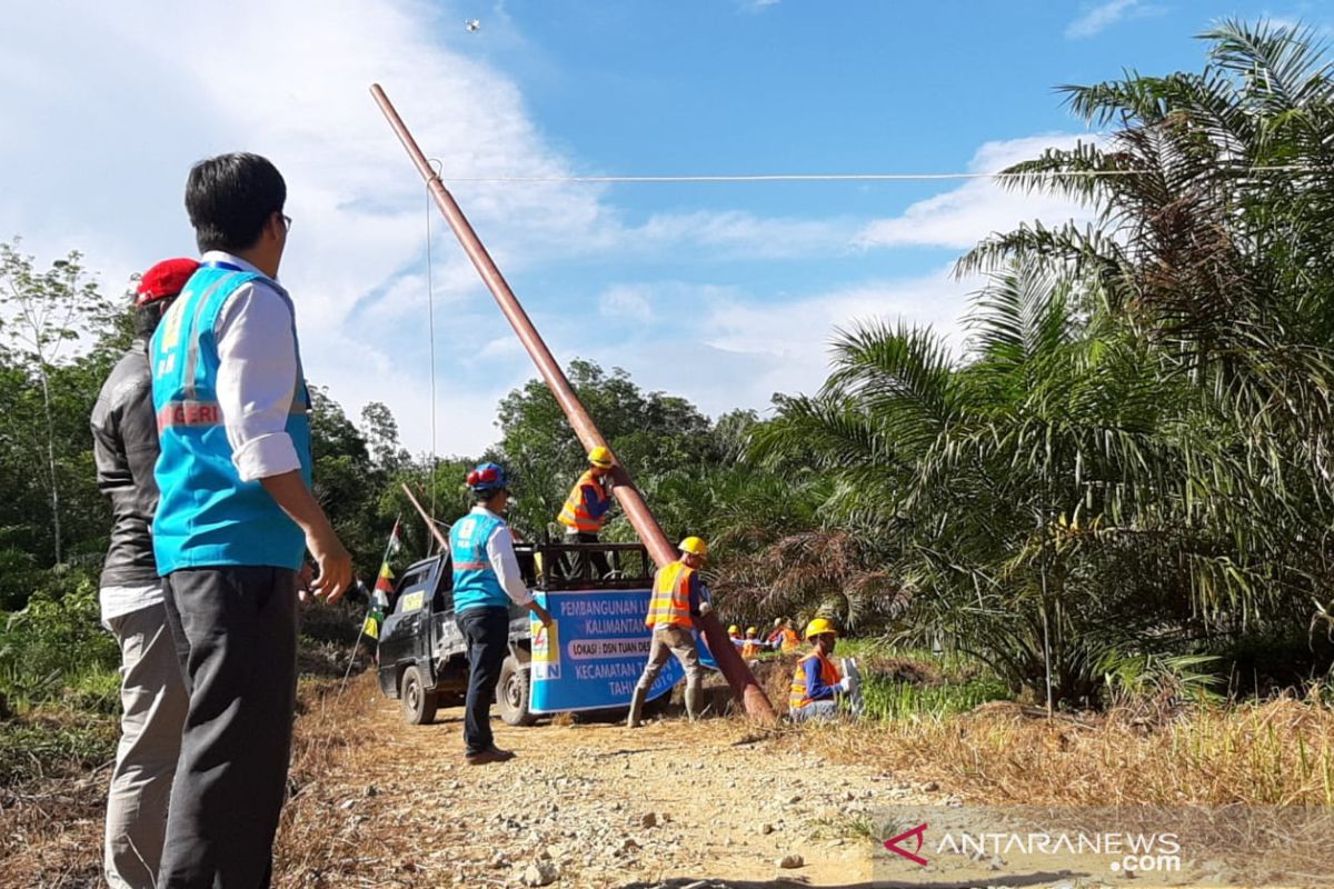 Bupati Paulus dukung Program Listrik Desa PLN