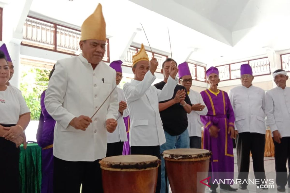 Bupati Sangihe luncurkan produk minyak kelapa lokal