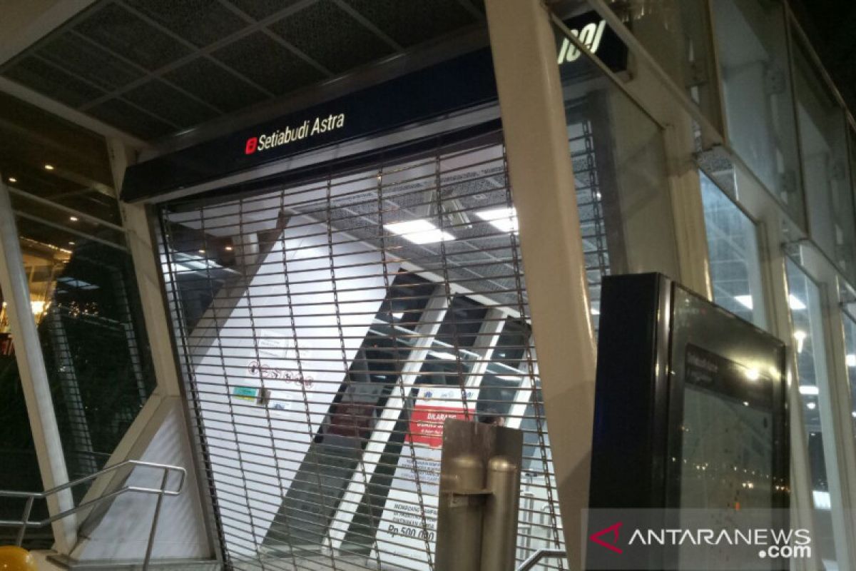 Tiga stasiun MRT masih ditutup menyusul kericuhan aksi
