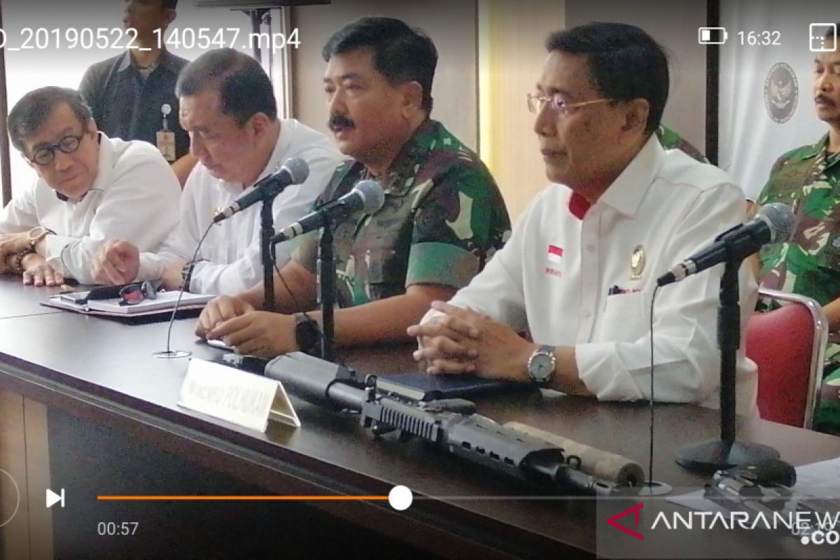 Panglima tegaskan bahwa TNI mendukung Polri tangani kerusuhan