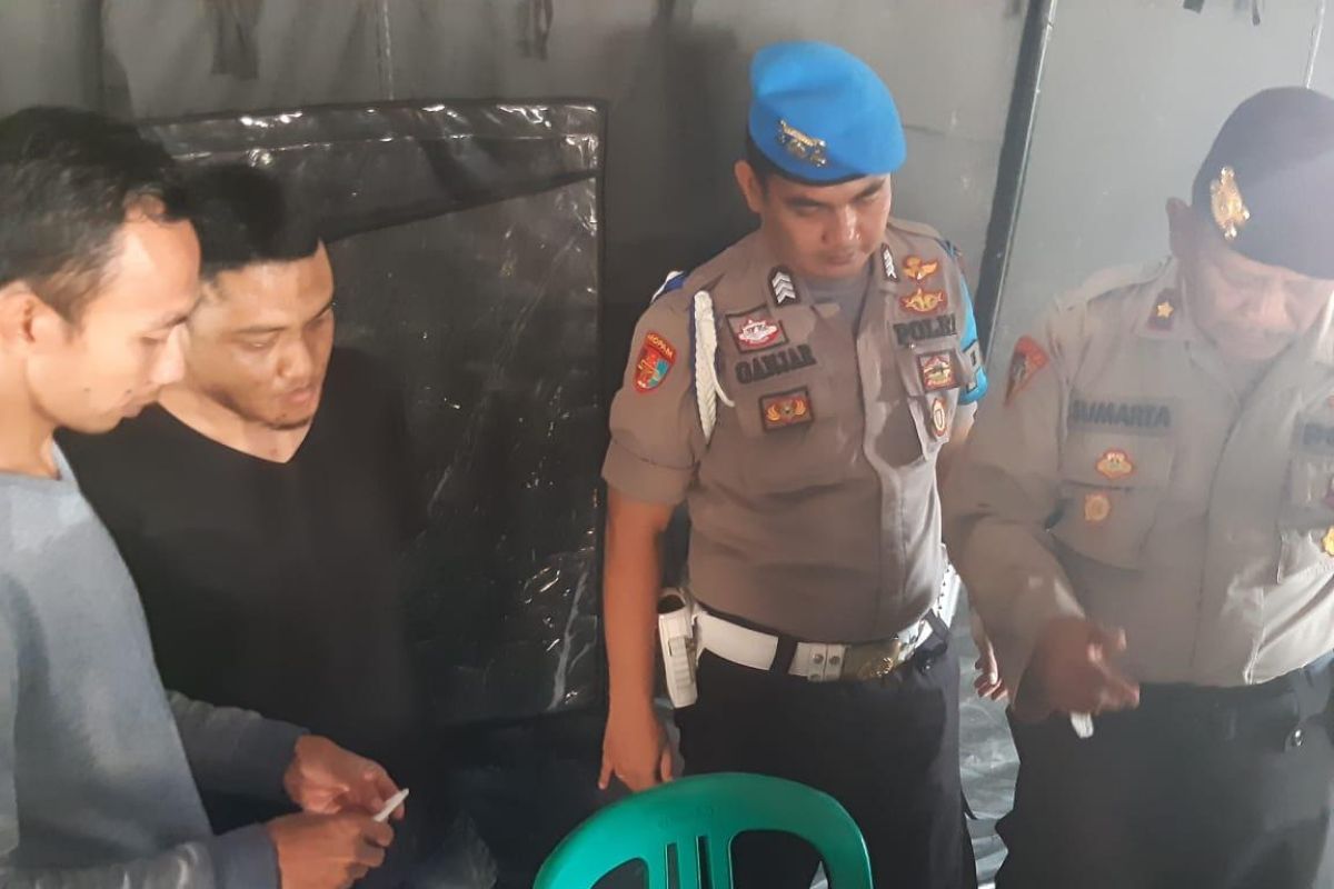 Petugas tangkap pria bawa sabu-sabu saat operasi penyekatan di Sukabumi